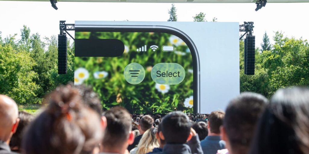 Apple De-Glasses ‘Liquid Glass’ Design in New Beta