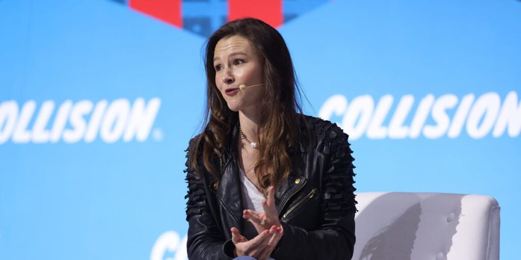 How AI Will Disrupt Relationship Apps, According to a VC