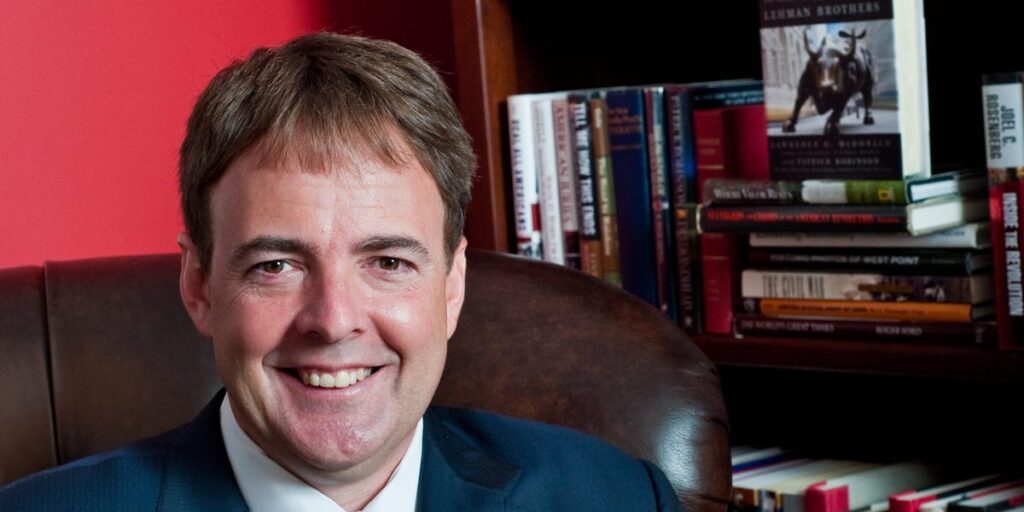 Larry McDonald Warns of Inflation, Complacency, Banking Sector Risks