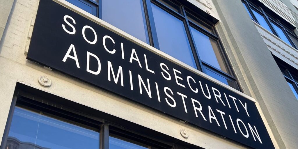 Social Security Field Staff Moved to Answer Phones, Data Vanishes