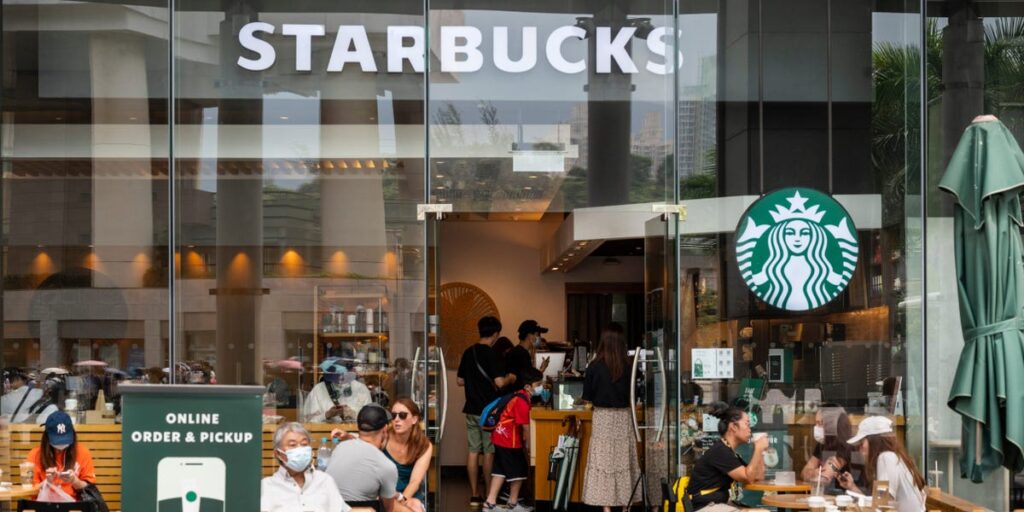 Starbucks Asks South Korea Customers to Stop Bringing in Desktops