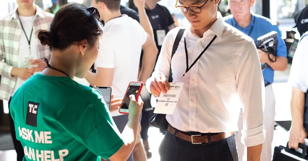 Volunteer at Disrupt 2025 while you still can